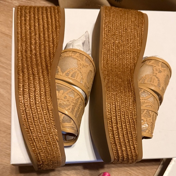 Chloe Woody Wedge Platform Sandal - Picture 2 of 4